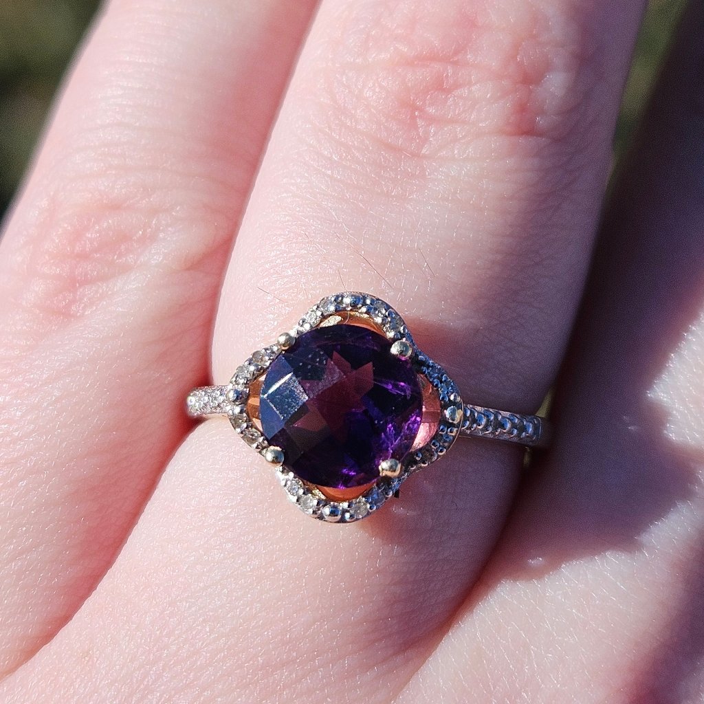10k Yellow Gold Amethyst Diamond Flower Style Cocktail Statement Ring Size 7